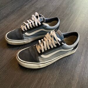 Vans Men's Black and Blue Old Skool
